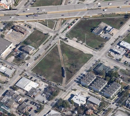Aerial view of 2 tracks splitting into single tracks on Fannin and San Jacinto. Photo: Screen capture by L. Henry from Google Maps.